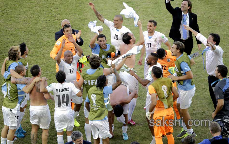 uruguay victory over italy - Sakshi9