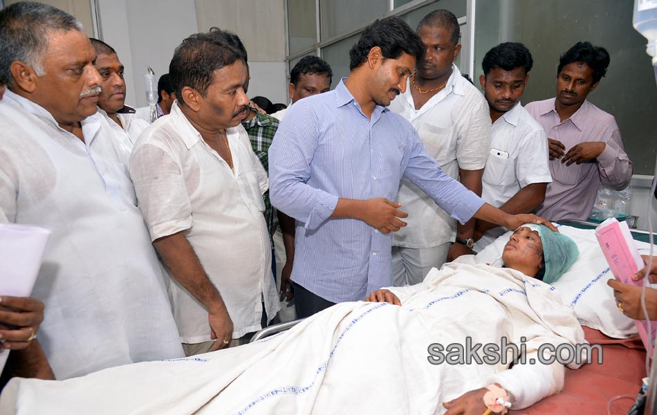 jagan visits nagaram - Sakshi13