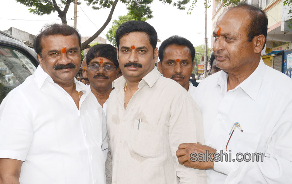 begin to telangana bonalu festival - Sakshi8