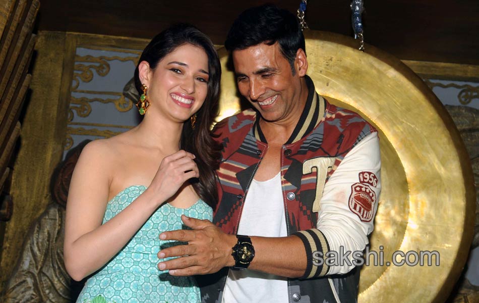 akshay kumar tamannah at Entertainment ke liye kuch bhi karega television show7