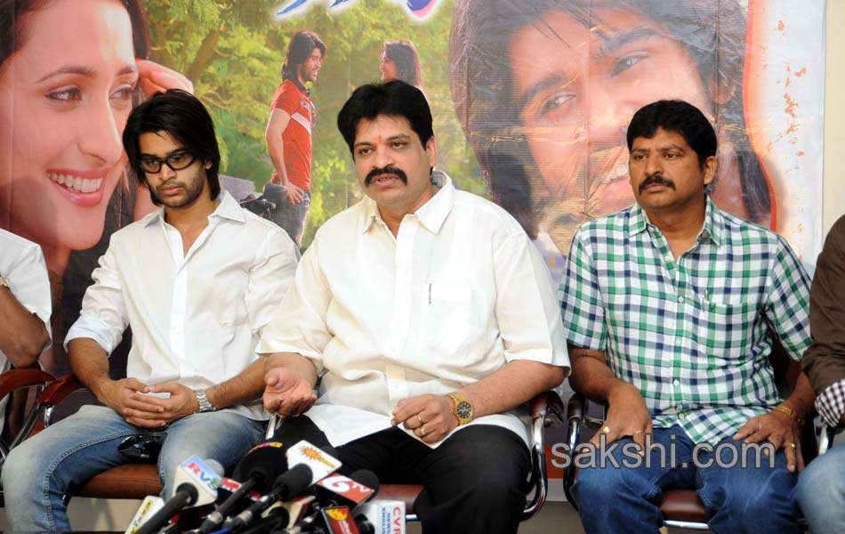 Mirchi Lanti Kurradu Movie Press Meet - Sakshi4