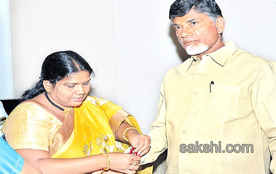 politicians to celebrate siblings women politicians raksha bandhan - Sakshi3