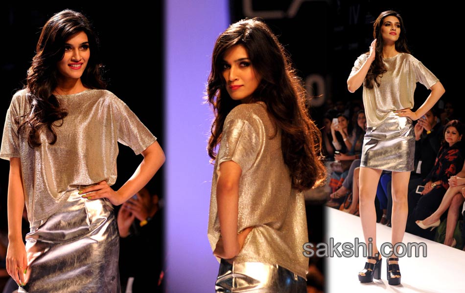 bollywood stars at lakme fashion week 2014 - Sakshi1