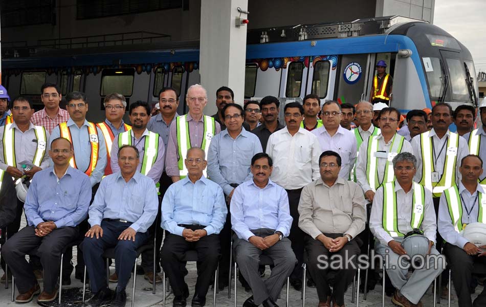 Reday for Metro Rail Project in Hyderabad - Sakshi19