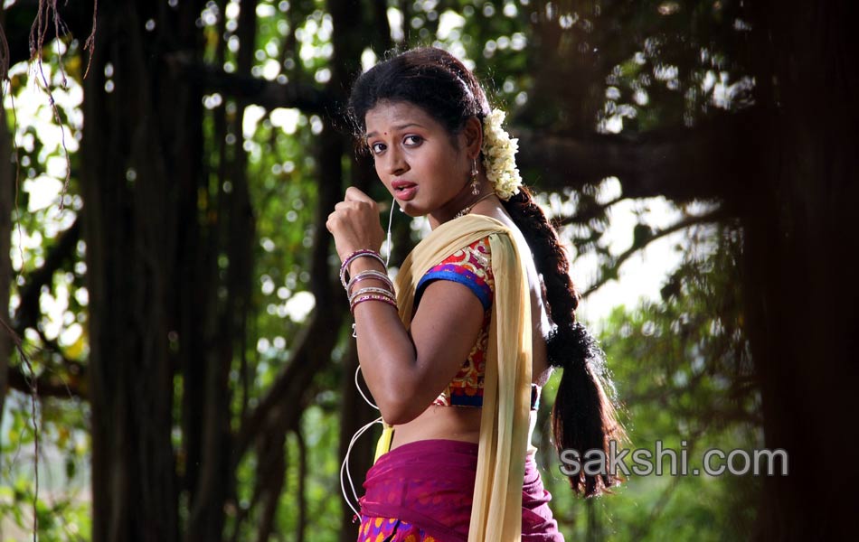 Kakatiyudu Movie stills6