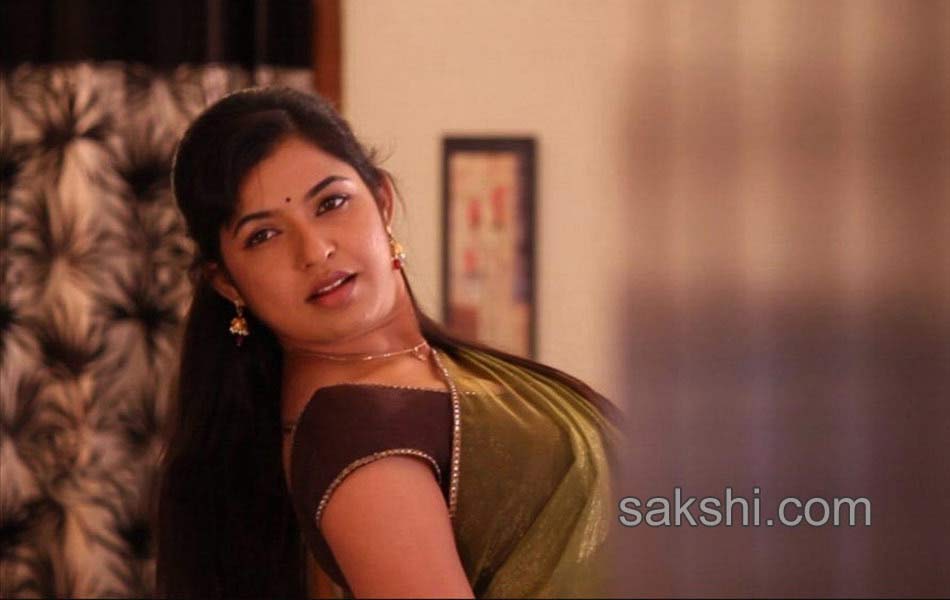 Farmhouse movie stills - Sakshi4