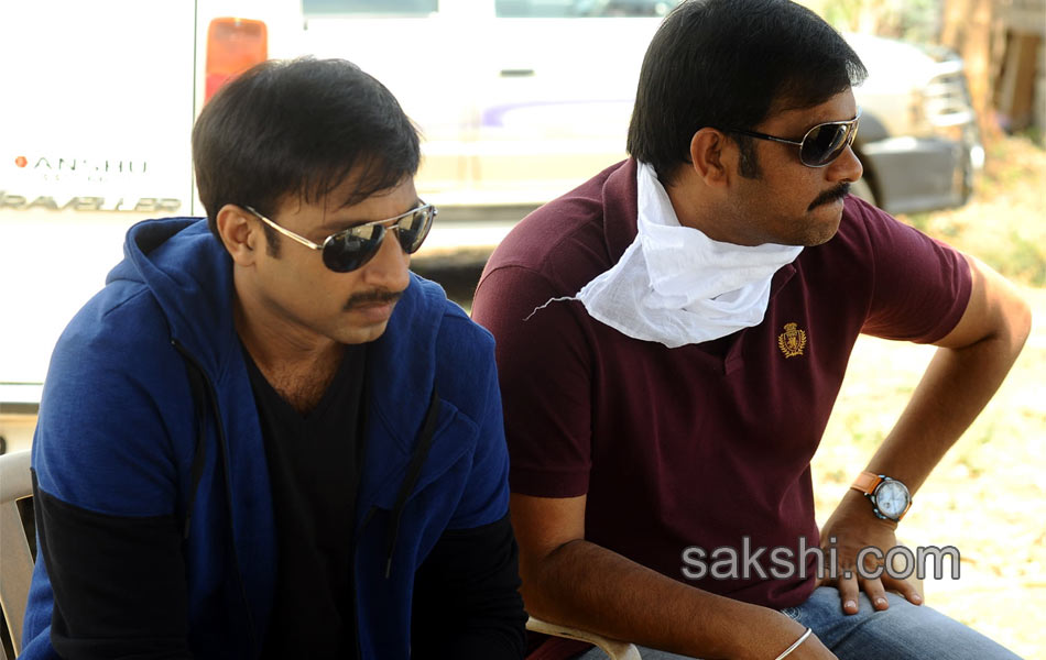 Loukyam Movie Working Stills13