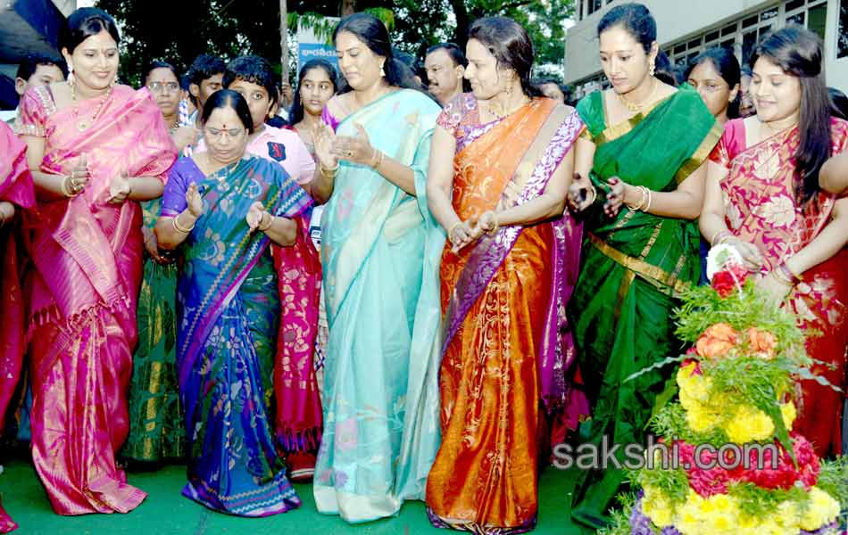 batukamma festival celebrations3