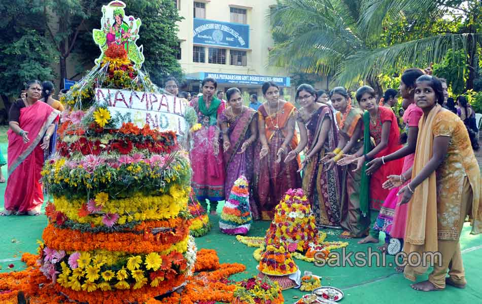 Dasara and Bathukamma festivals celebrate in Telangana16