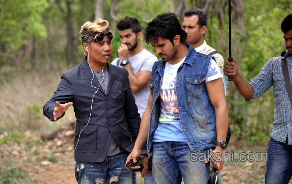 Govindudu Andarivadele Movie working Stills - Sakshi14