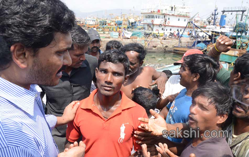 Y S Jagan Mohan Reddy to tour cyclone affected areas - Sakshi11