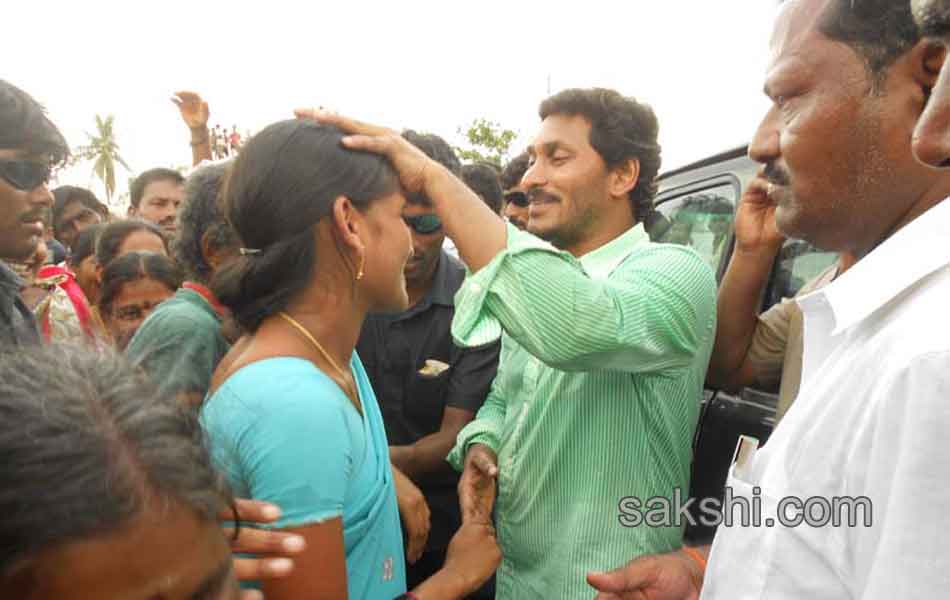 Y S jagan mohan reddy  to tour cyclone affected areas - Sakshi10