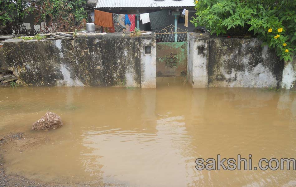 Heavy rains in guntur district - Sakshi4