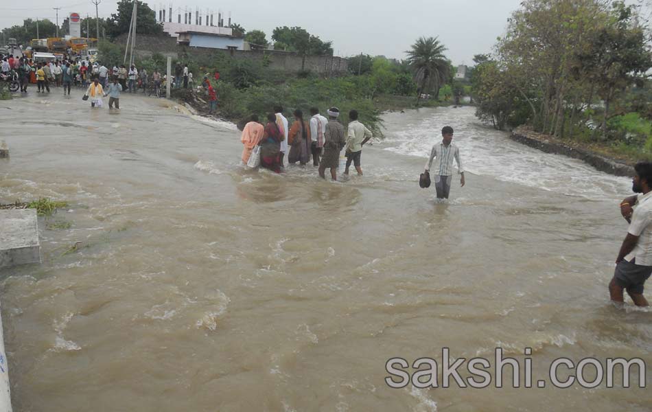 Heavy rains in guntur district - Sakshi13