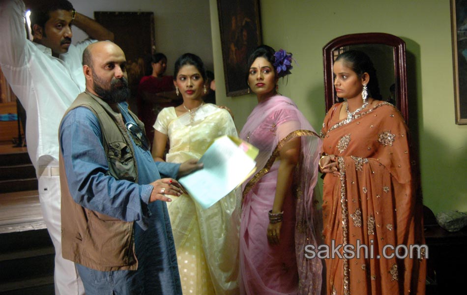 Naa bangaaru Talli Movie Working Stills - Sakshi14