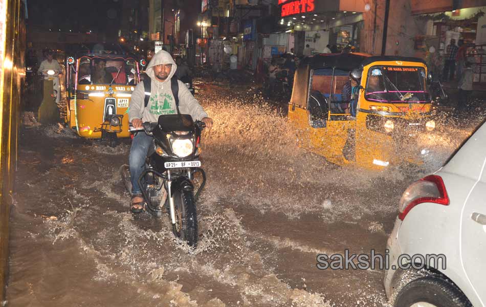 heavy rain in hyderabad - Sakshi1