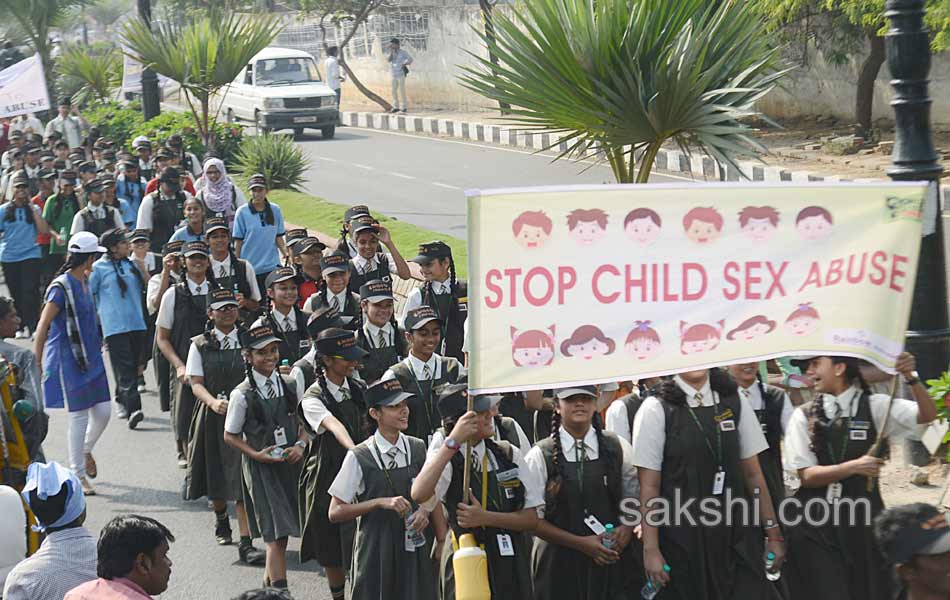 sania mirza rally with childrens8