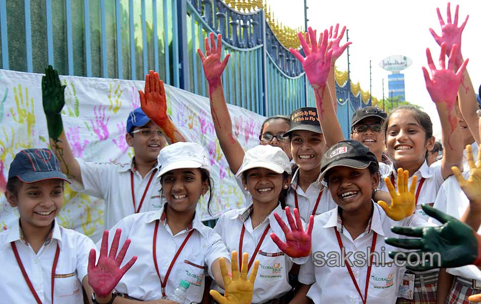 sania mirza rally with childrens9