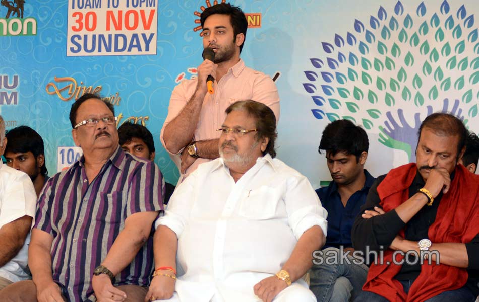 tollywood film industry support to hudhud cyclone victims - Sakshi5