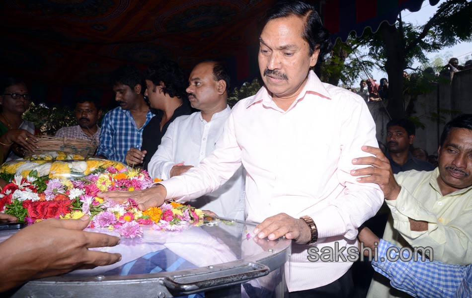 Tollywood Industry pay tributes to Music director Chakri13