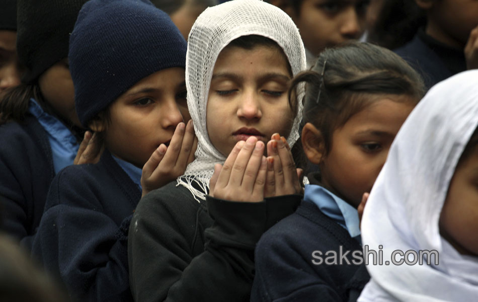 india pays tribute to the children of pakistan9