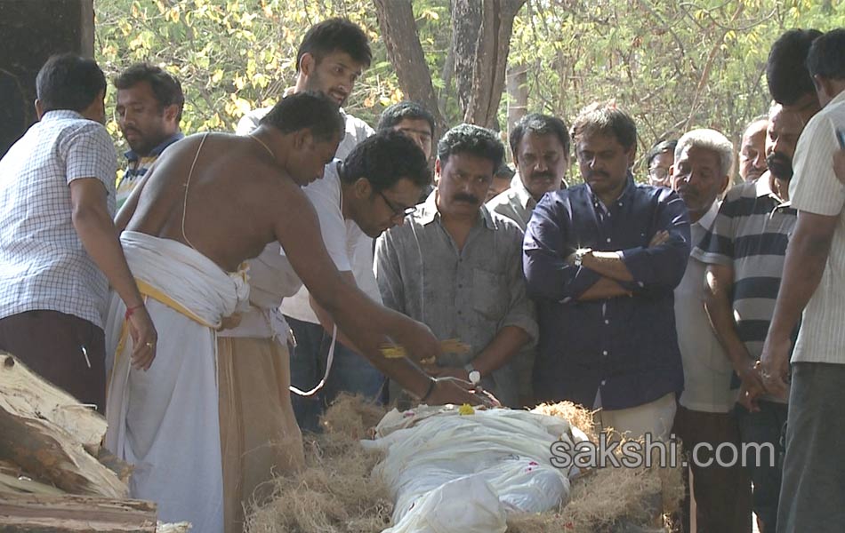 Prasad was destroyed by a full funeral - Sakshi3