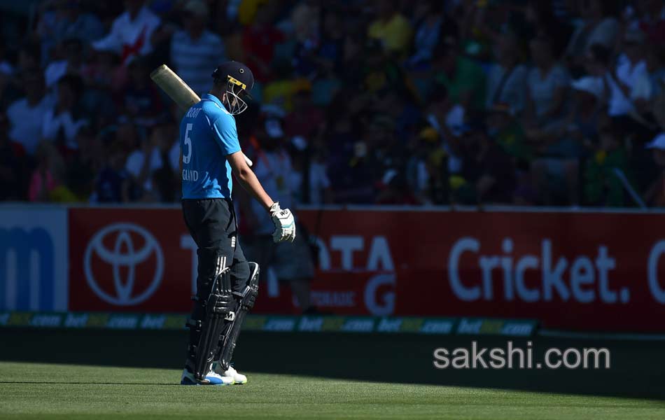 Australia won fourth one day 10