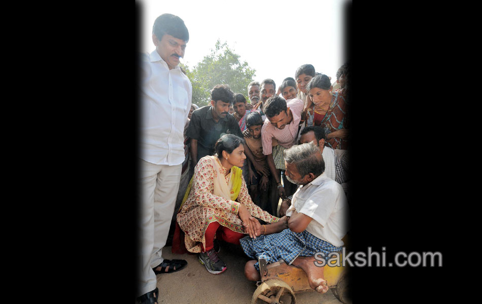 seventh day of sharmila tour in Nalgonda district6