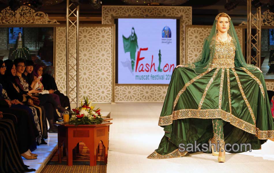 fashion show on muscat festival 20155