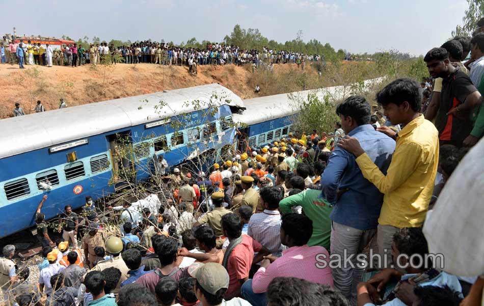 pictures of bengaluru to ernakulam intercity express - Sakshi7