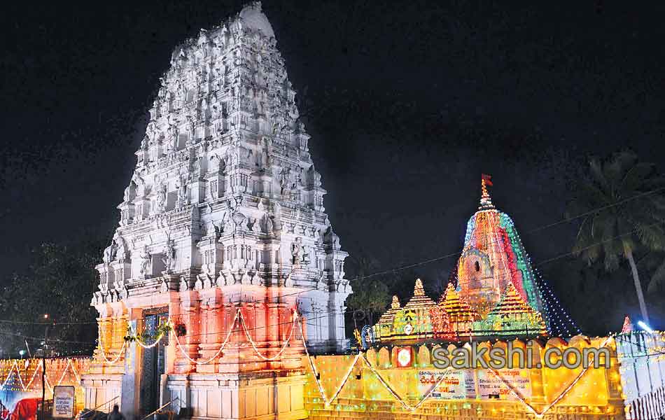 Temples decorated for Maha Shivaratri - Sakshi2