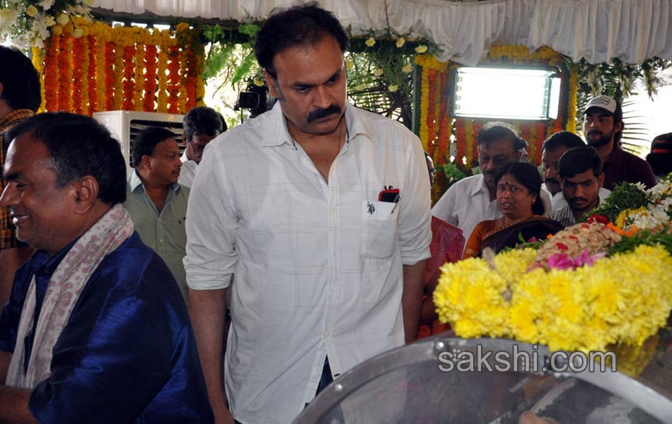 celebrities pay last respects to Dr Rama Naidu - Sakshi8