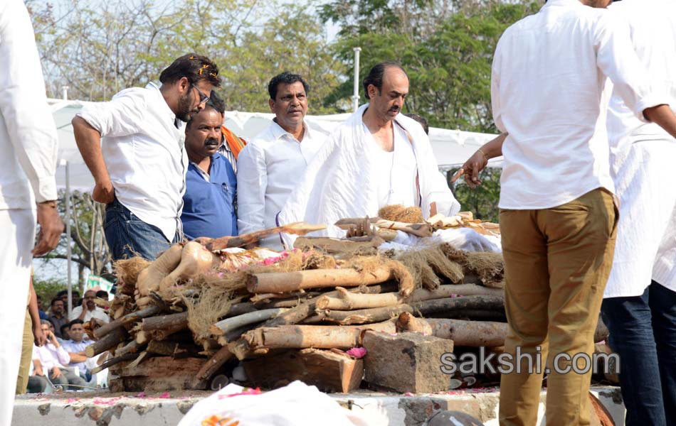 Daggubati Ramanaidu final fare well comes to end25