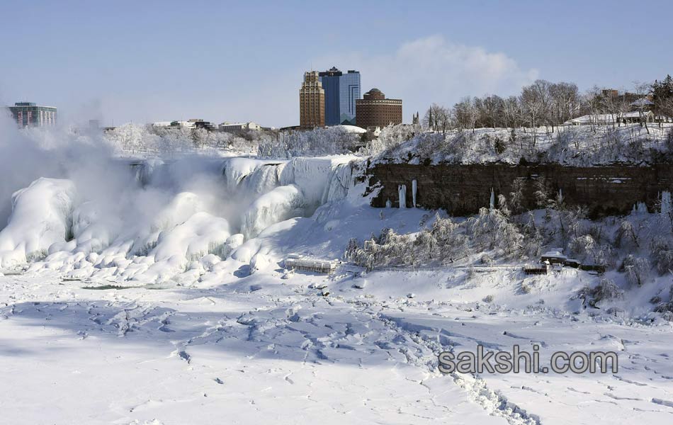 niagara falls frozen14