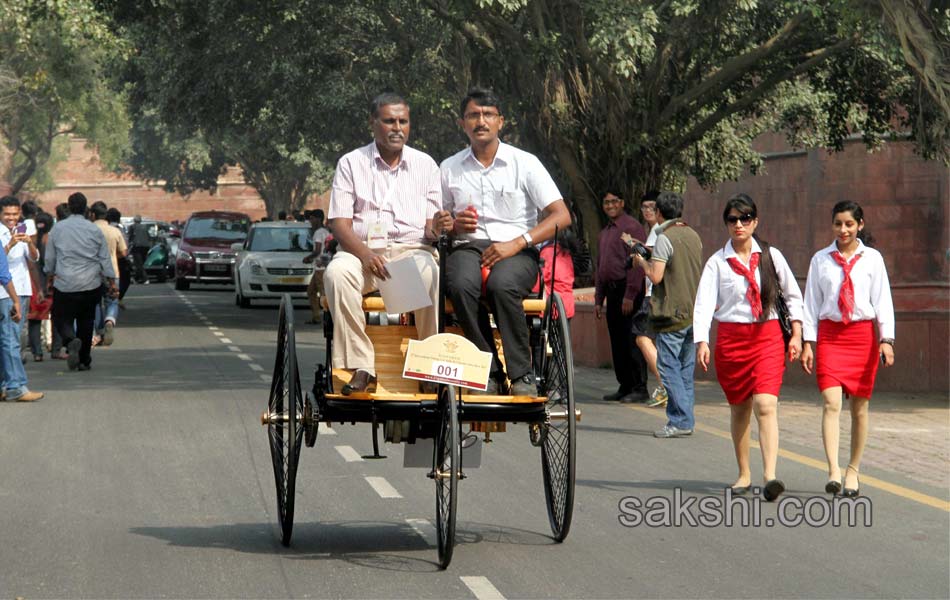 vintage car rally at delhi14