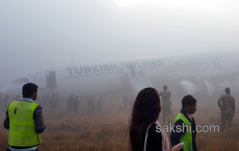 Turkish plane suffers nose gear collapse in Kathmandu10