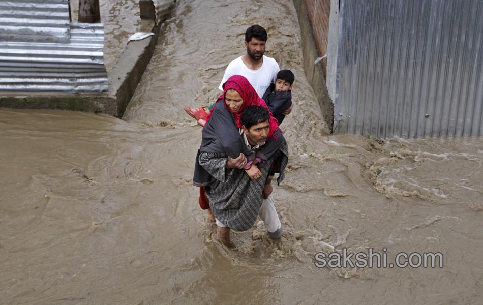 Heavy rains devastate Kashmir Valley with flash floods19