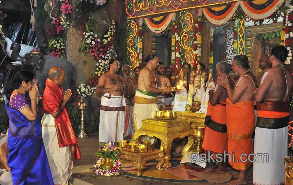 VASANTHOTSAVAM IN TIRUMALA3