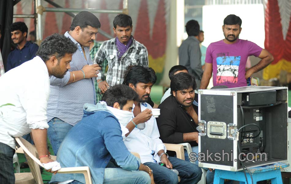 Mosagallaku Mosagadu Working Stills1