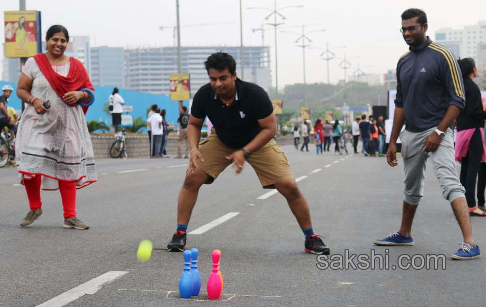 Raahgiri Connought Place gets a Flash mob on women empowerment6