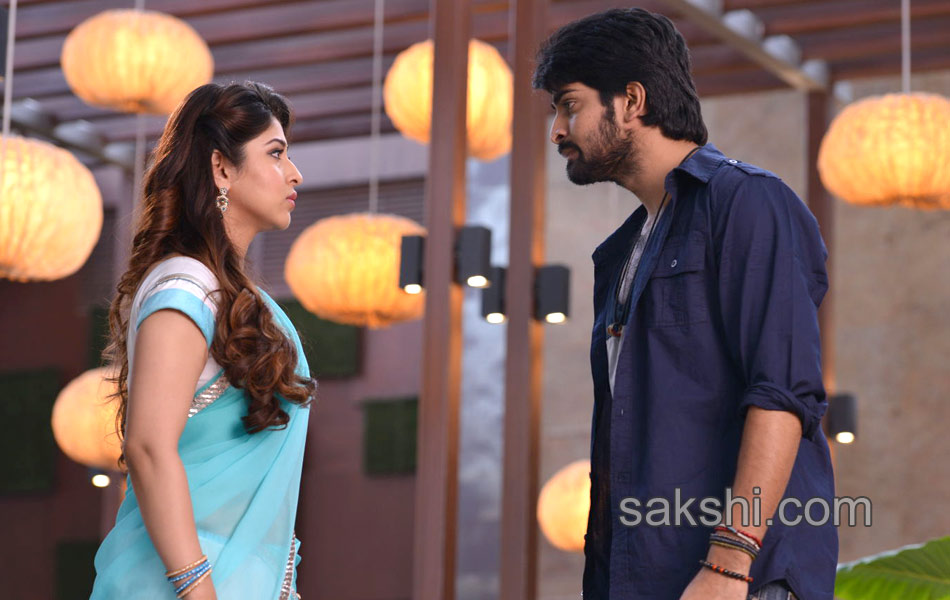 Jadoogadu Stills5