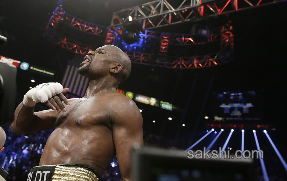 mayweather beats pacquiao23