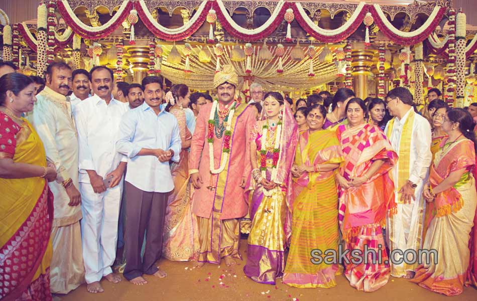 manchu manoj pranathi reddys wedding - Sakshi1