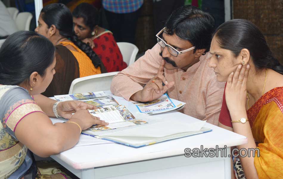 sakshi bhavitha education fair 2015 - Sakshi2