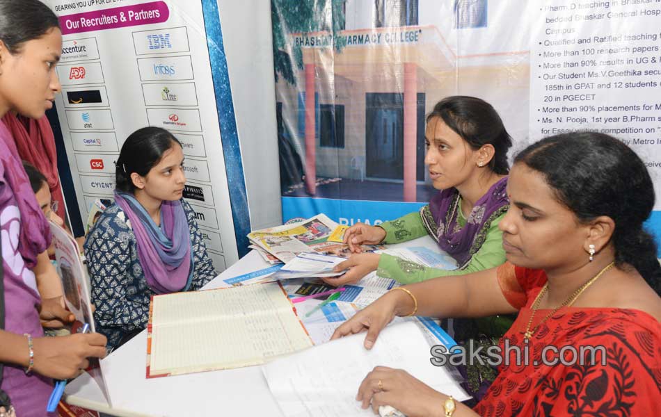 sakshi bhavitha education fair 2015 - Sakshi5