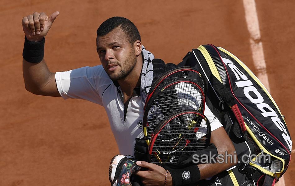 Stanislas Wawrinka Beats tsonga to enter in to finals6