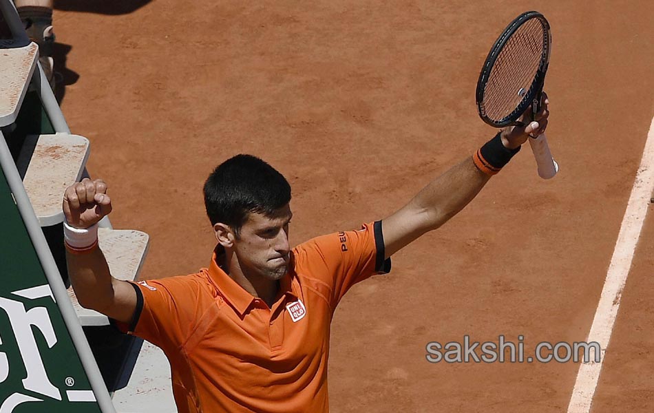 Novak djokovic enters finals in french open10