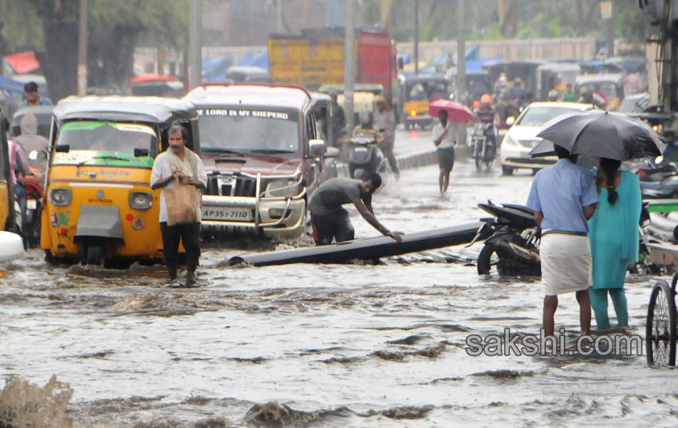 visakhapatnam rain photos2