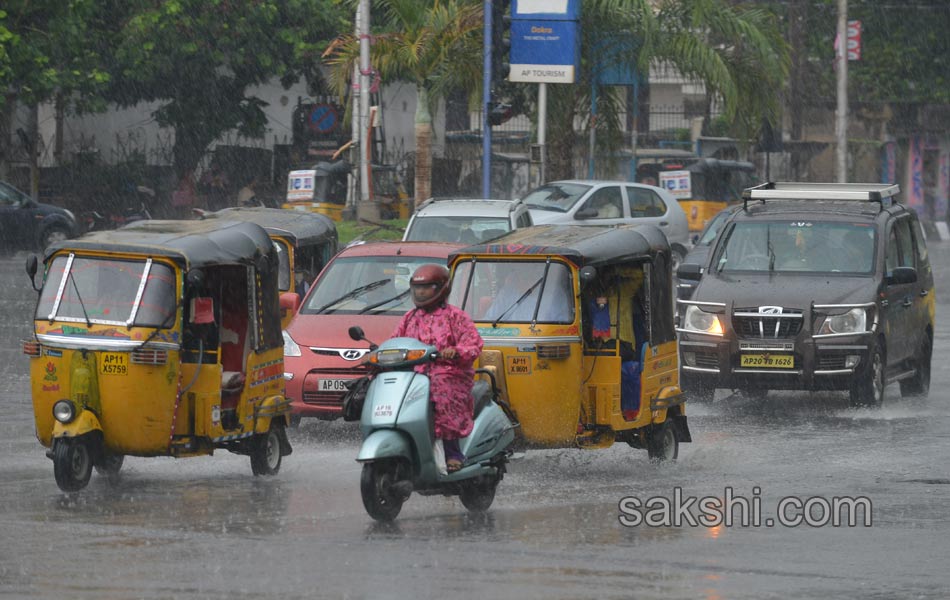 in hyderabad heavy rain - Sakshi3