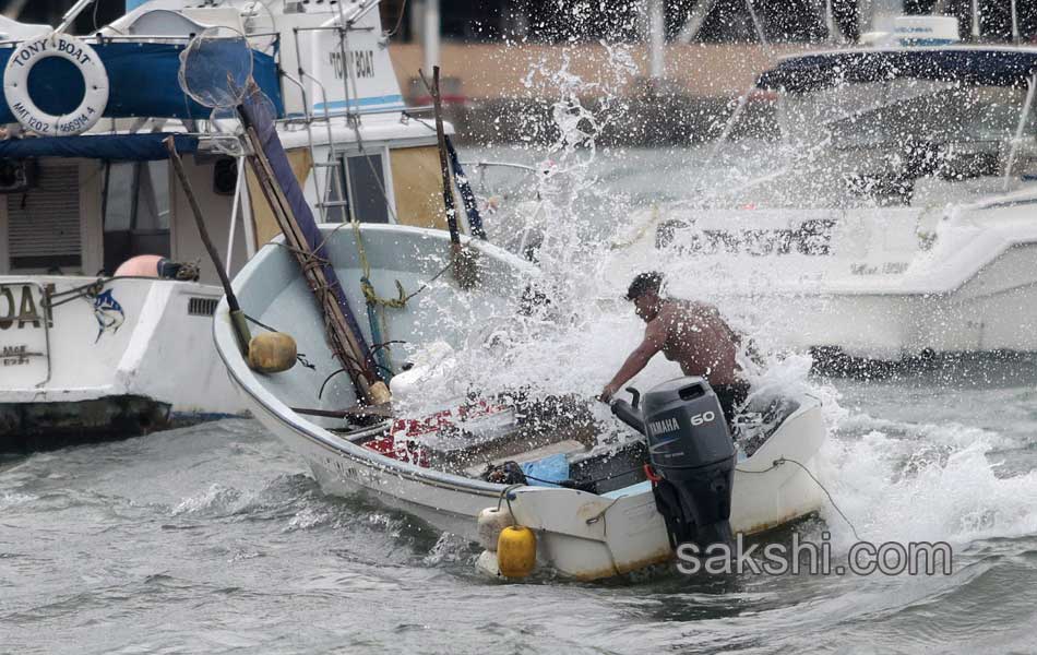 MEXICO WEATHER STORM CARLOS16